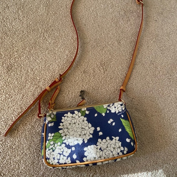 dooney and bourke blue floral crossbody - Picture 4 of 5
